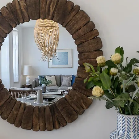 Relaxing And Authentic Terrace Duplex Near Alfama Apartment *