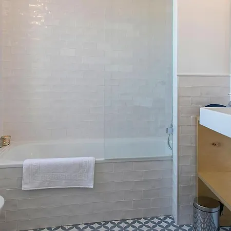 דירה Relaxing And Authentic Terrace Duplex Near Alfama