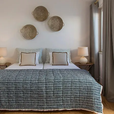 דירה Relaxing And Authentic Terrace Duplex Near Alfama ליסבון